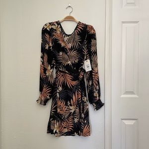 NWT billabong wrap dress sz M